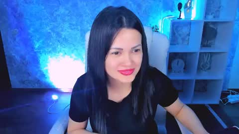 Karolina online show from April 25, 2026, 1:41 pm