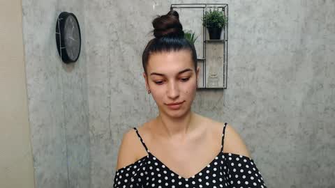 Karolina online show from January 14, 2025, 1:28 pm