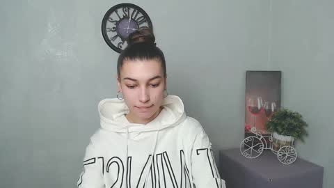 Karolina online show from February 23, 2025, 7:00 am