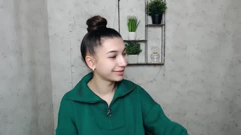 Karolina online show from March 8, 2025, 6:43 am