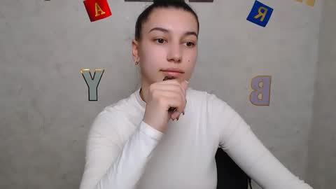 Karolina online show from March 11, 2025, 10:07 am