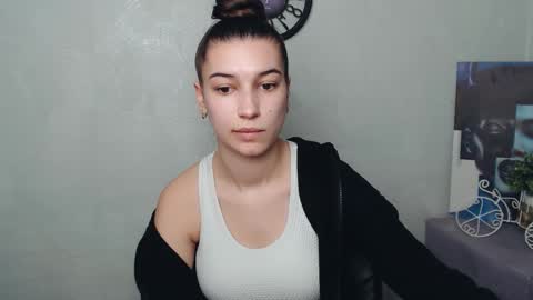 Karolina online show from March 12, 2025, 10:05 am