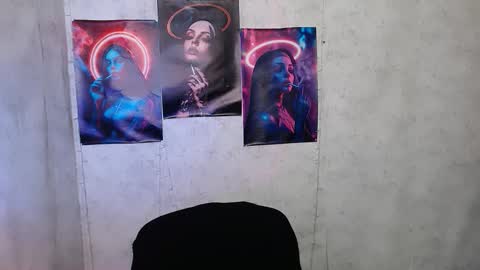 Karolina online show from October 15, 2025, 5:51 am