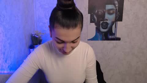 Karolina online show from November 26, 2025, 6:58 am