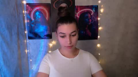 Karolina online show from December 5, 2025, 6:44 am