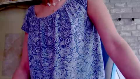 karoline121 online show from March 10, 2025, 12:04 pm