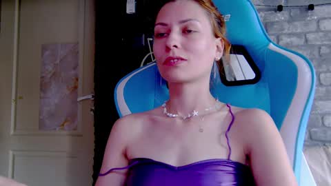 karoline121 online show from March 11, 2025, 10:07 am