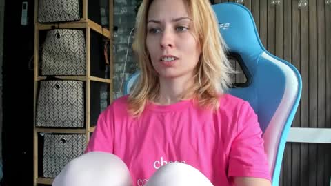 karoline121 online show from September 26, 2025, 10:52 am