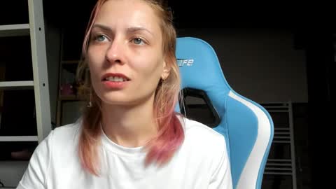 karoline121 online show from October 27, 2025, 8:57 pm