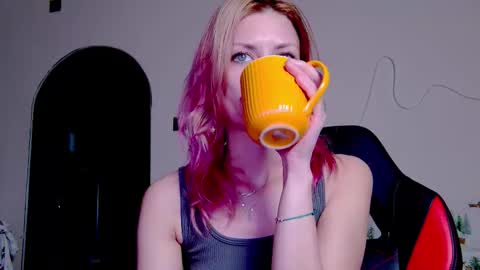 karoline121 online show from November 24, 2025, 10:53 pm