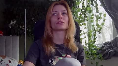 karoline121 online show from January 19, 2026, 11:14 am