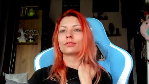 karoline121 online show from April 18, 2026, 3:54 am