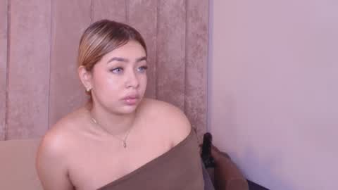 Snapshot of karoline_606 chatting on March 8, 2026, 3:32 am Karolina online show from March 8, 2026, 3:32 am