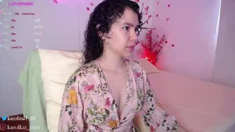 Snapshot of karolkat_1 chatting on March 9, 2025, 2:10 pm Karolina 3 online show from March 9, 2025, 2:10 pm