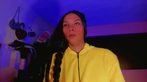 Snapshot of karoll_scoott chatting on October 6, 2025, 12:41 am karol online show from October 6, 2025, 12:41 am