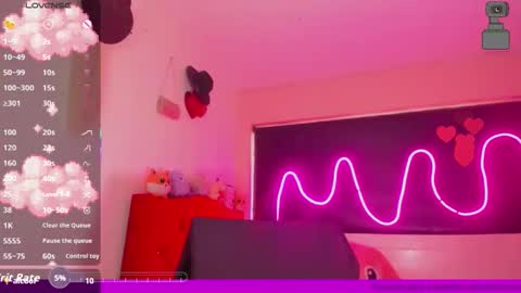 Snapshot of karoll_scoott chatting on November 4, 2025, 12:04 pm karol online show from November 4, 2025, 12:04 pm