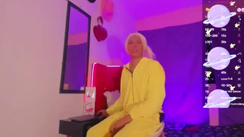 Snapshot of karoll_scoott chatting on November 27, 2025, 11:34 am karol online show from November 27, 2025, 11:34 am