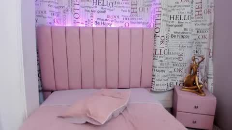 karoly online show from March 12, 2025, 2:41 am