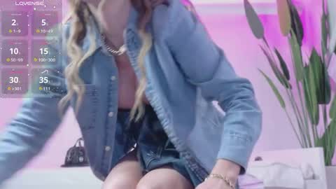 Kasey online show from April 17, 2026, 8:12 pm