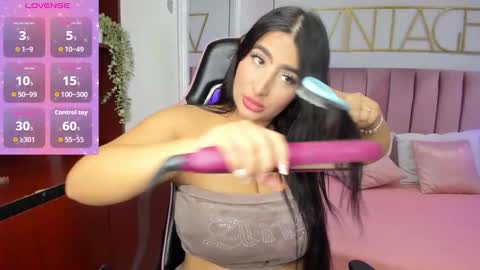 kaseythompson online show from October 3, 2025, 12:02 pm