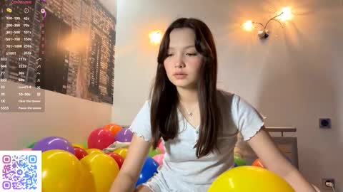 Kira online show from September 12, 2025, 9:42 am