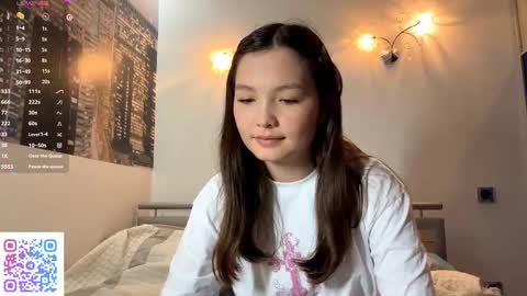 Kira online show from September 19, 2025, 9:43 am