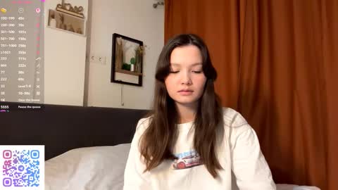 Kira online show from October 3, 2025, 4:26 pm