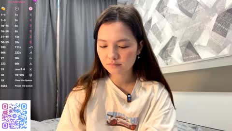 Kira online show from October 29, 2025, 8:27 am