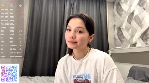 Kira online show from November 21, 2025, 12:48 pm