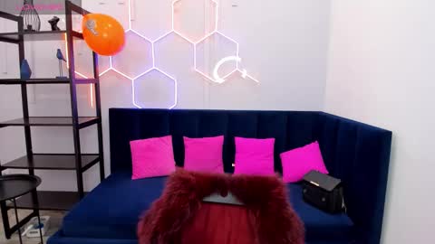 kat__cat online show from October 4, 2025, 8:56 am