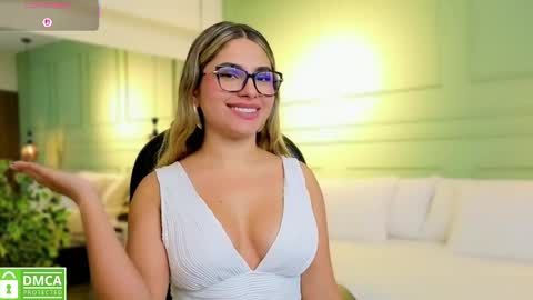 Kat online show from October 5, 2025, 12:03 pm