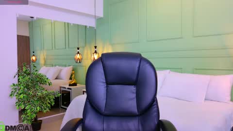 Kat online show from April 23, 2026, 11:42 am