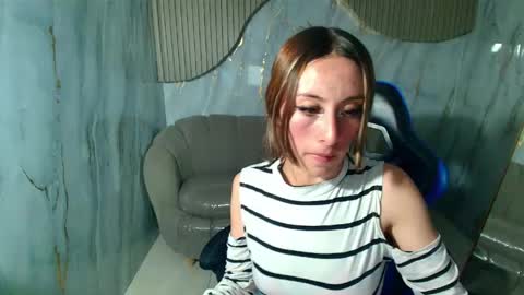 Katalina  online show from April 21, 2026, 8:12 pm