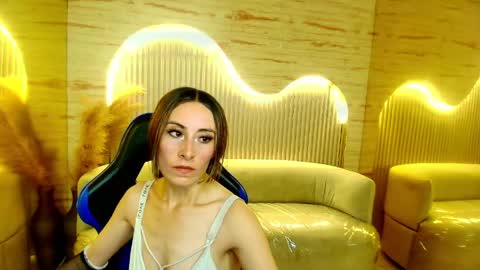 Snapshot of katalina_r chatting on May 9, 2026, 8:03 pm Katalina online show from May 9, 2026, 8:03 pm