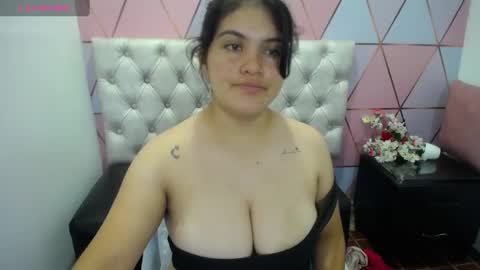 katalina santana25 online show from March 5, 2025, 9:59 pm