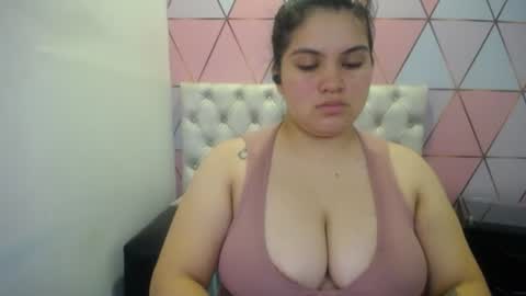 Snapshot of katalina_santana25 chatting on June 11, 2026, 12:32 am katalina santana25 online show from June 11, 2026, 12:32 am