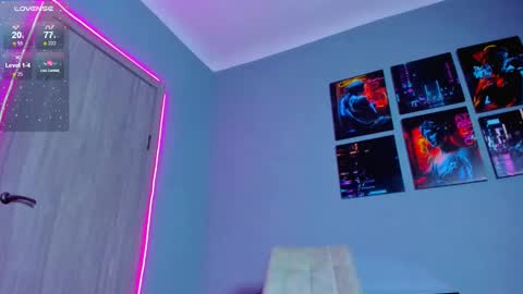 Kate online show from December 21, 2024, 1:53 pm