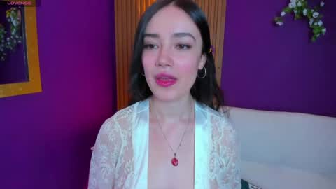 Kate online show from December 12, 2024, 7:37 pm