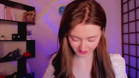 Kate online show from December 10, 2024, 5:07 am