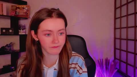 Kate online show from December 30, 2024, 4:42 am