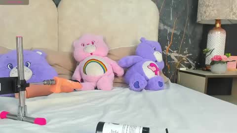 Kate online show from May 21, 2026, 9:11 pm