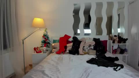 kate_redgar online show from January 7, 2025, 3:12 pm