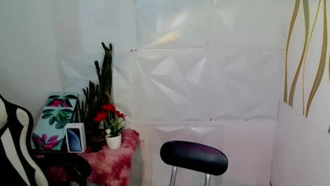 Kate online show from December 21, 2024, 2:41 am