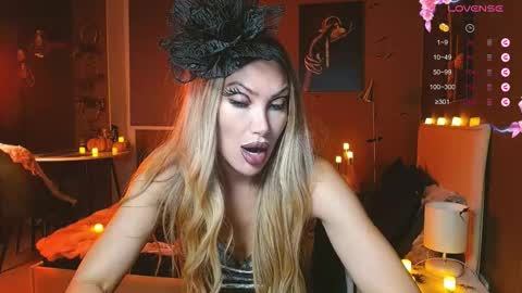 Therapist online show from October 31, 2025, 9:27 pm