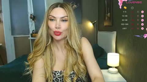 Therapist online show from April 19, 2026, 6:10 pm