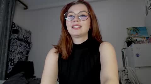 kate_sweete online show from October 7, 2025, 2:14 pm