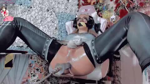 Snapshot of kate_yoshy chatting on February 18, 2025, 7:43 am kate the pink girl online show from February 18, 2025, 7:43 am