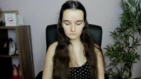 Kate  online show from December 8, 2024, 7:47 am