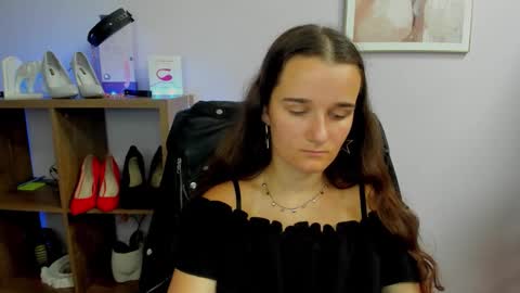 Kate  online show from September 20, 2025, 6:36 am