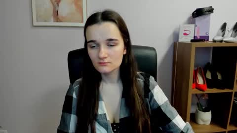 Kate  online show from March 1, 2026, 7:43 am